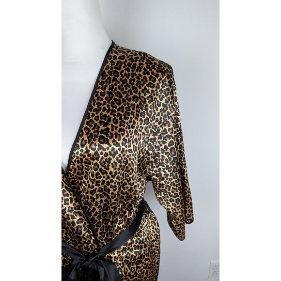 Secret Treasures Leopard Print Satin Robe Black Trim Short Kimono Sleeve Small - Picture 4 of 6